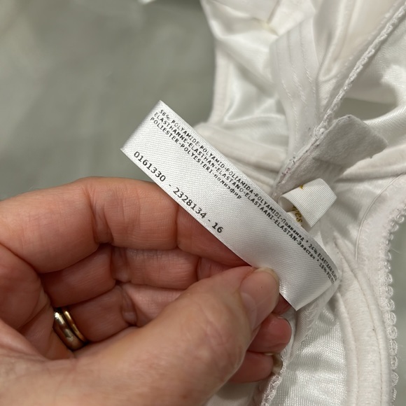 Prima Donna underwire, unlined bra - Picture 6 of 6